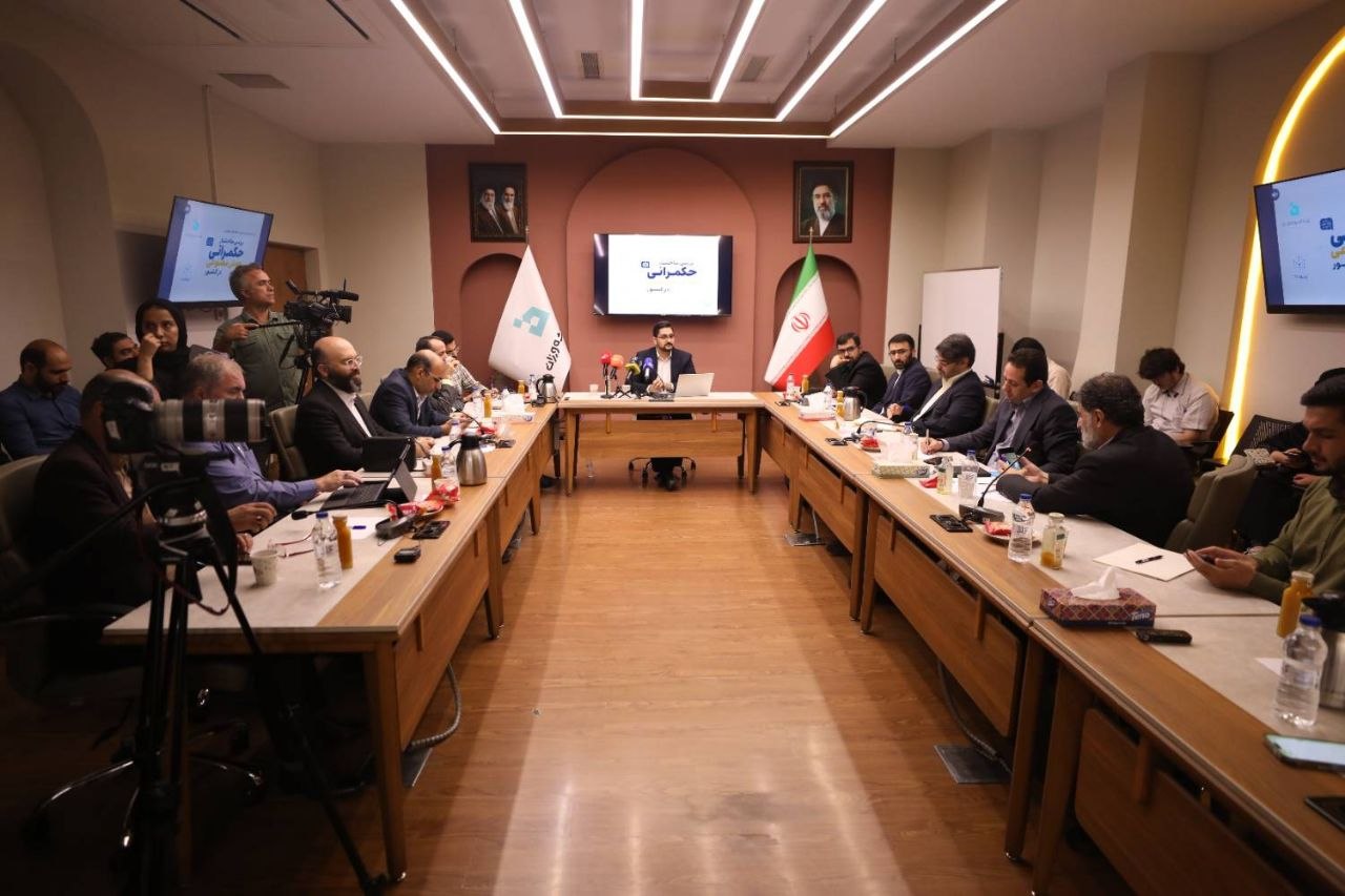 کلاف سردرگم حکمرانی هوش مصنوعی در ایران؛ از موازی‌کاری ساختاری تا بیم سلب فرصت در مسابقه جهانی